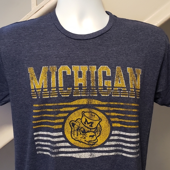 Michigan University Retro Small T-Shirt - Picture 5 of 6
